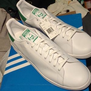 NiB Stan Smiths size 21